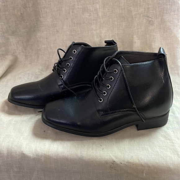 Calto Mens Elevator Shoes size 11, Black lace up, Height Increasing - Picture 2 of 6